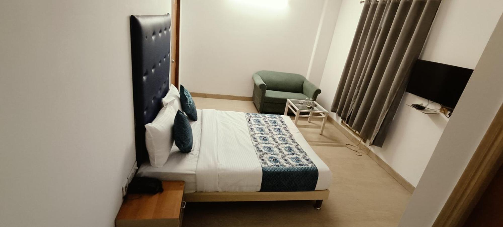 Hotel Glace Near Igi Airport Delhi New Delhi